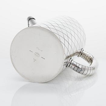 Sigvard Bernadotte, cocktail shaker, sterlingsilver, Firma Georg Jensen, Denmark after 1945, model 819 B.