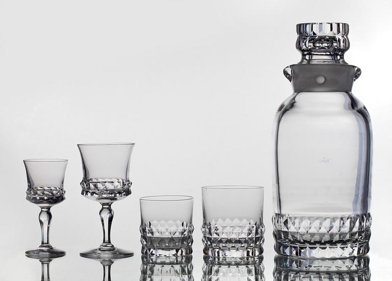 GLASSERVIS, 33 delar, "Silvia" Kosta Boda, 1900-talets andra hälft.