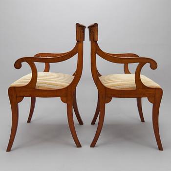 KARMSTOLAR, ett par, biedermeierstil, 1920-tal.