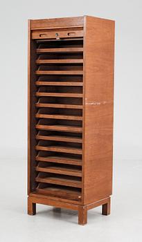 JALUSISKÅP, ek, 1900-talets mitt.