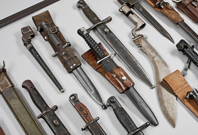 BAJONETTER, 25 st, 1800/1900-tal.