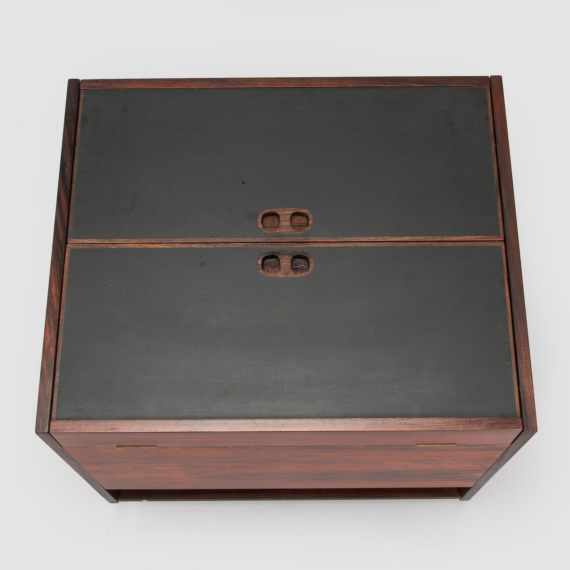 Baaripöytä, valmistaja Randers Møbelfabrik, Tanska 1960-luku.