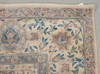 SEMIANTIK KIRMAN. 691 x 318 cm.