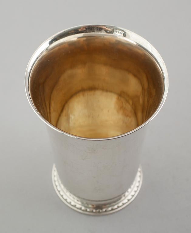 BÄGARE, silver, Borgila, Stockholm 1936. Vikt ca 207 gram.