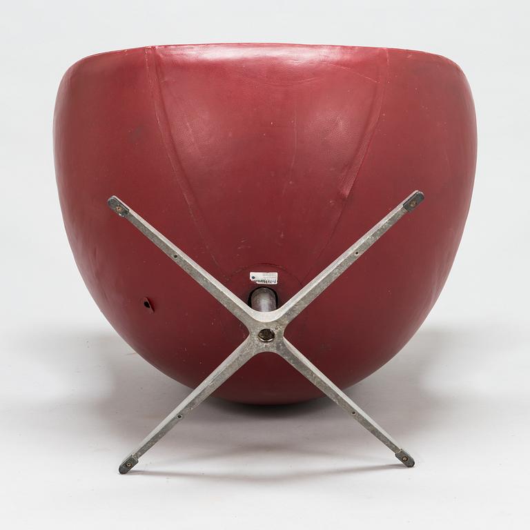 Arne Jacobsen, fåtölj, "Ägget/ The Egg Chair", Arne Jacobsen, Fritz Hansen, Danmark 2003.