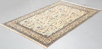 Matto, semi-antique/old Nain, part silk, ca 250,5 x 162 cm.