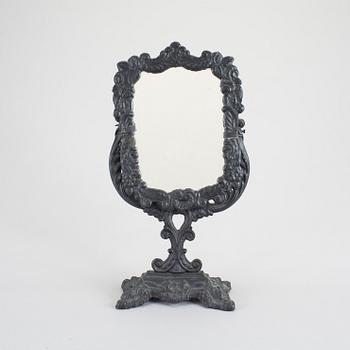 BORDSSPEGEL, gjutjärn, omkring sekelskiftet 1900.