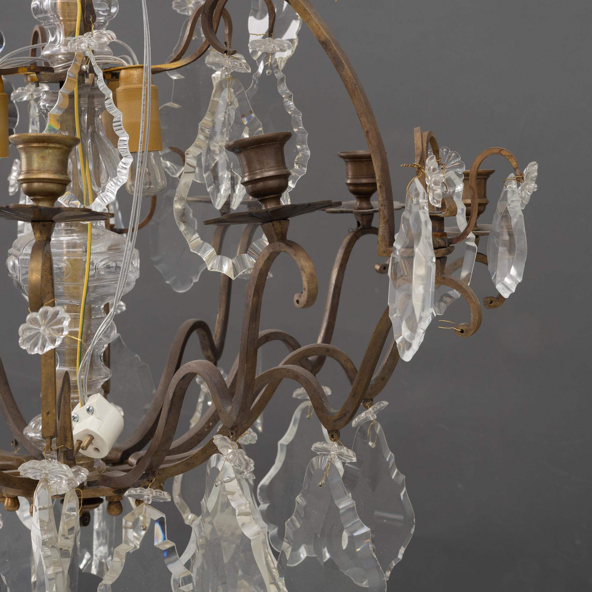 A Baroque style chandelier, early 20th Century.