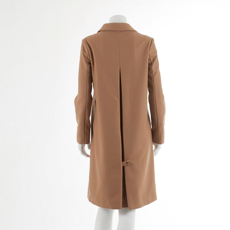 MIU MIU, a beige woolblend coat, italien size 40.