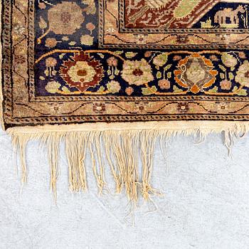 A semiantique /antique Kayseri carpet ca 178x128 cm.