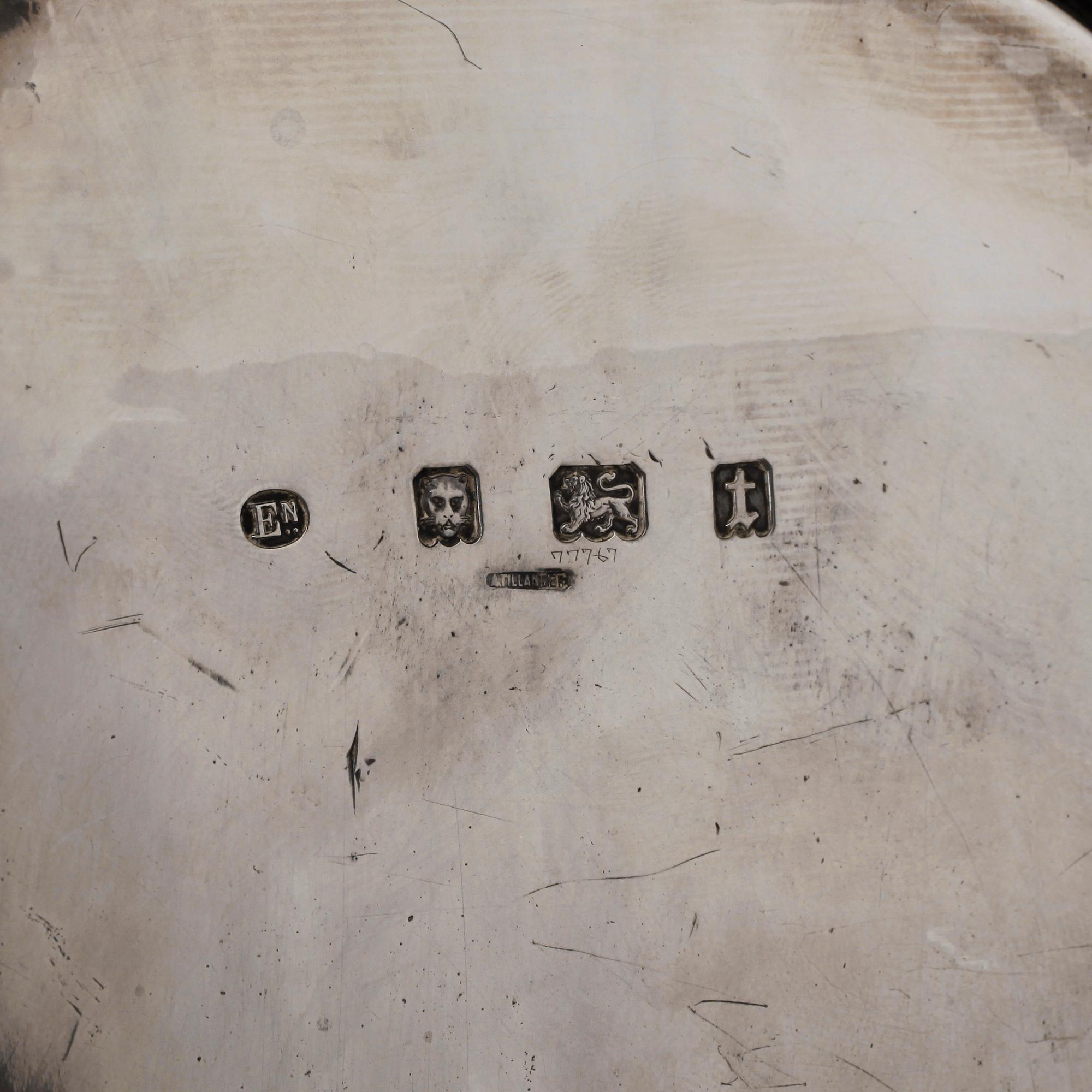 JARDINJÄR, silver, London 1914. Vikt ca 2960 gram.