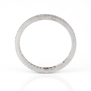 ALLIANSRING, med åttkanslipade diamanter, totalt ca 0,50 ct. 18K vitguld.