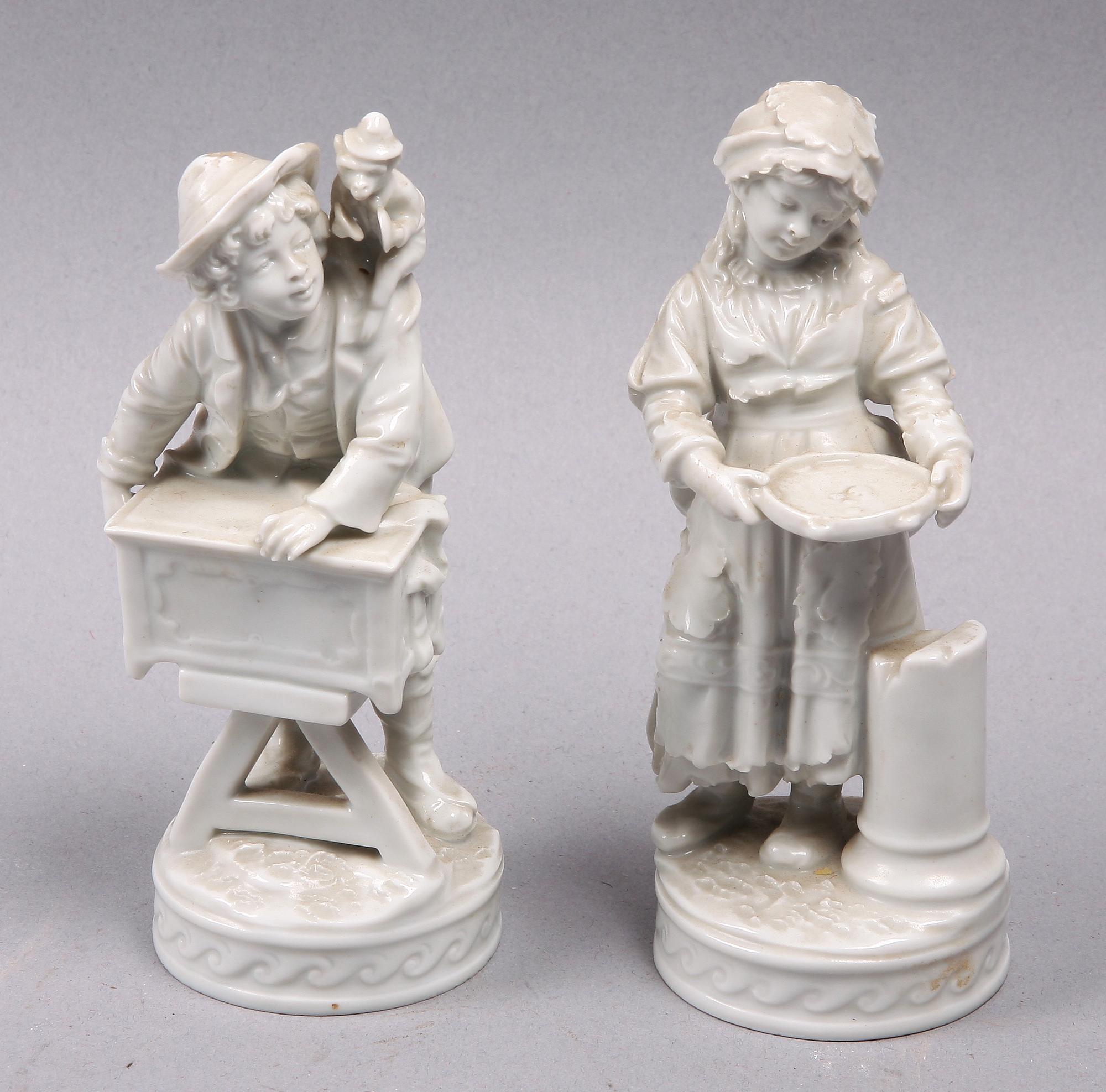 FIGURINER, 2 st, porslin, Rudolstadt Volkstedt, Tyskland, tidigt 1900-tal.