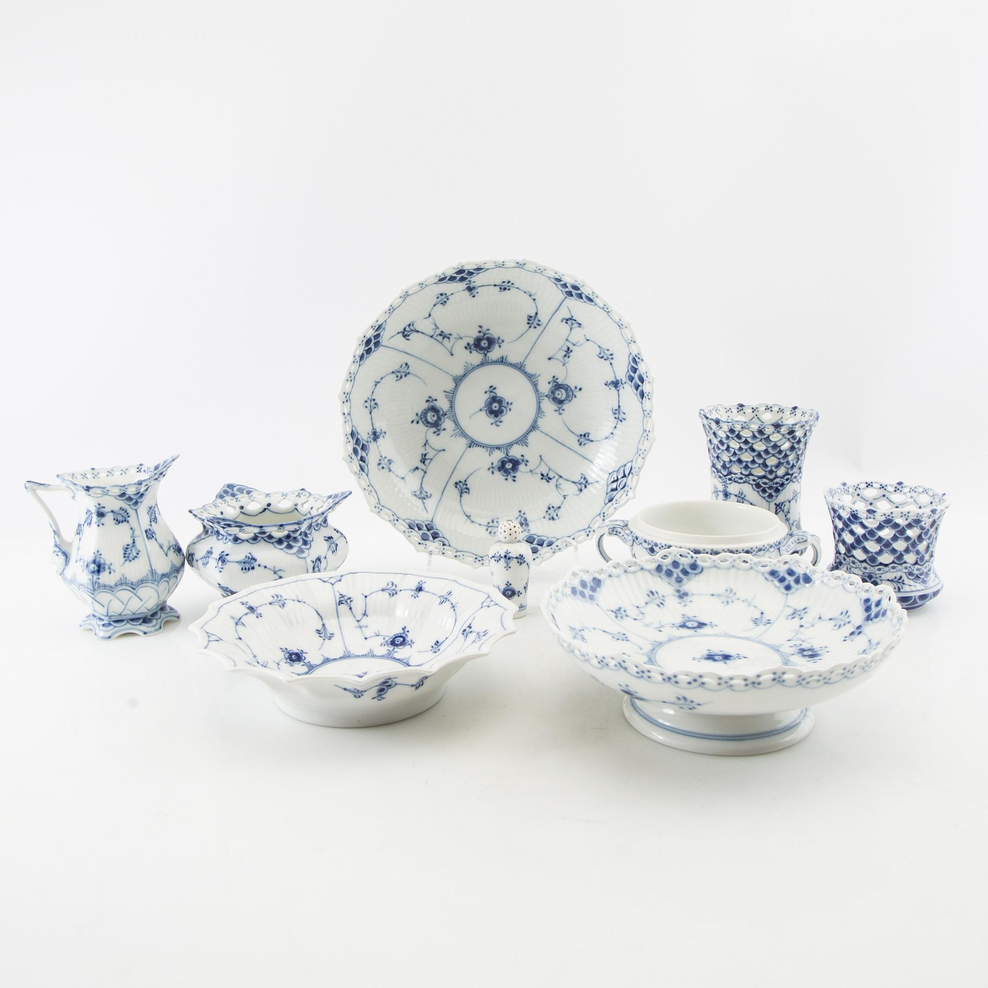 Service pieces 9 pcs "Musselmalet" mostly full lace Royal Copenhagen Denmark 20th century porcelain.