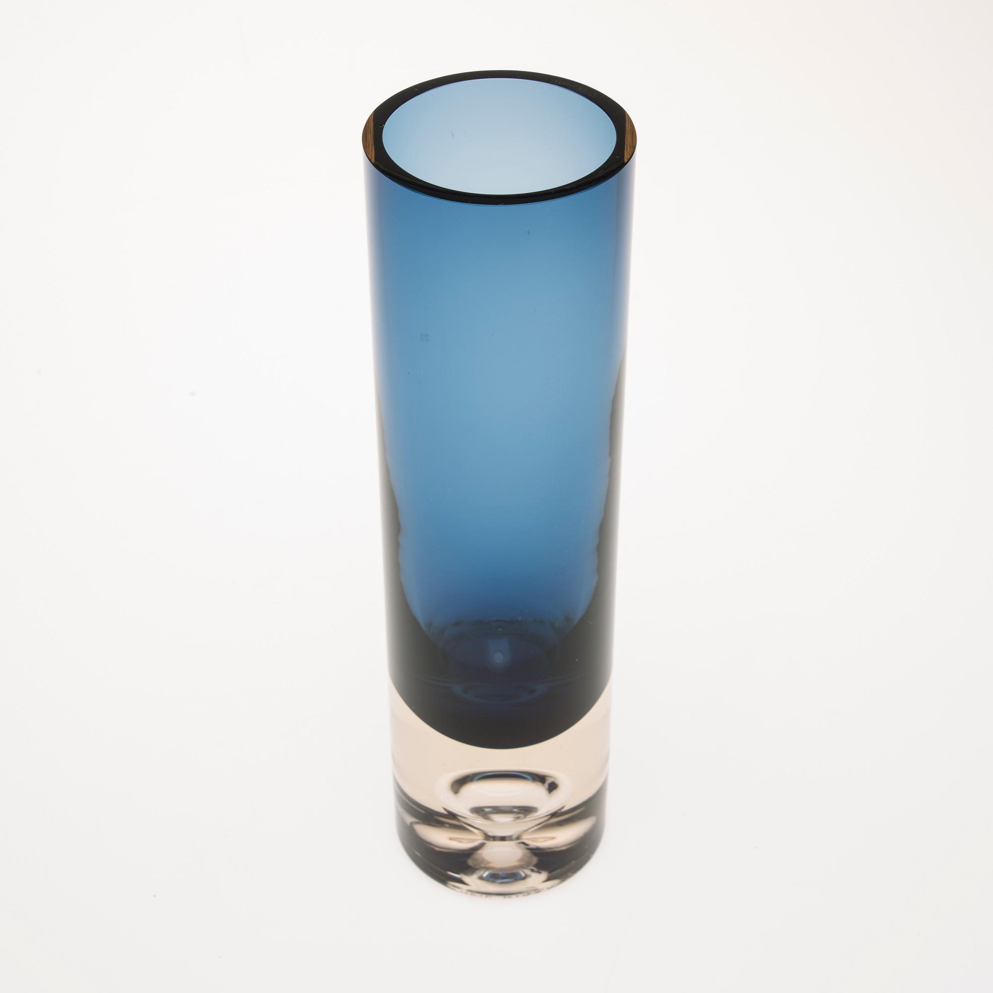 VAS, glas, modell 3586, signerad Tapio Wirkkala.
