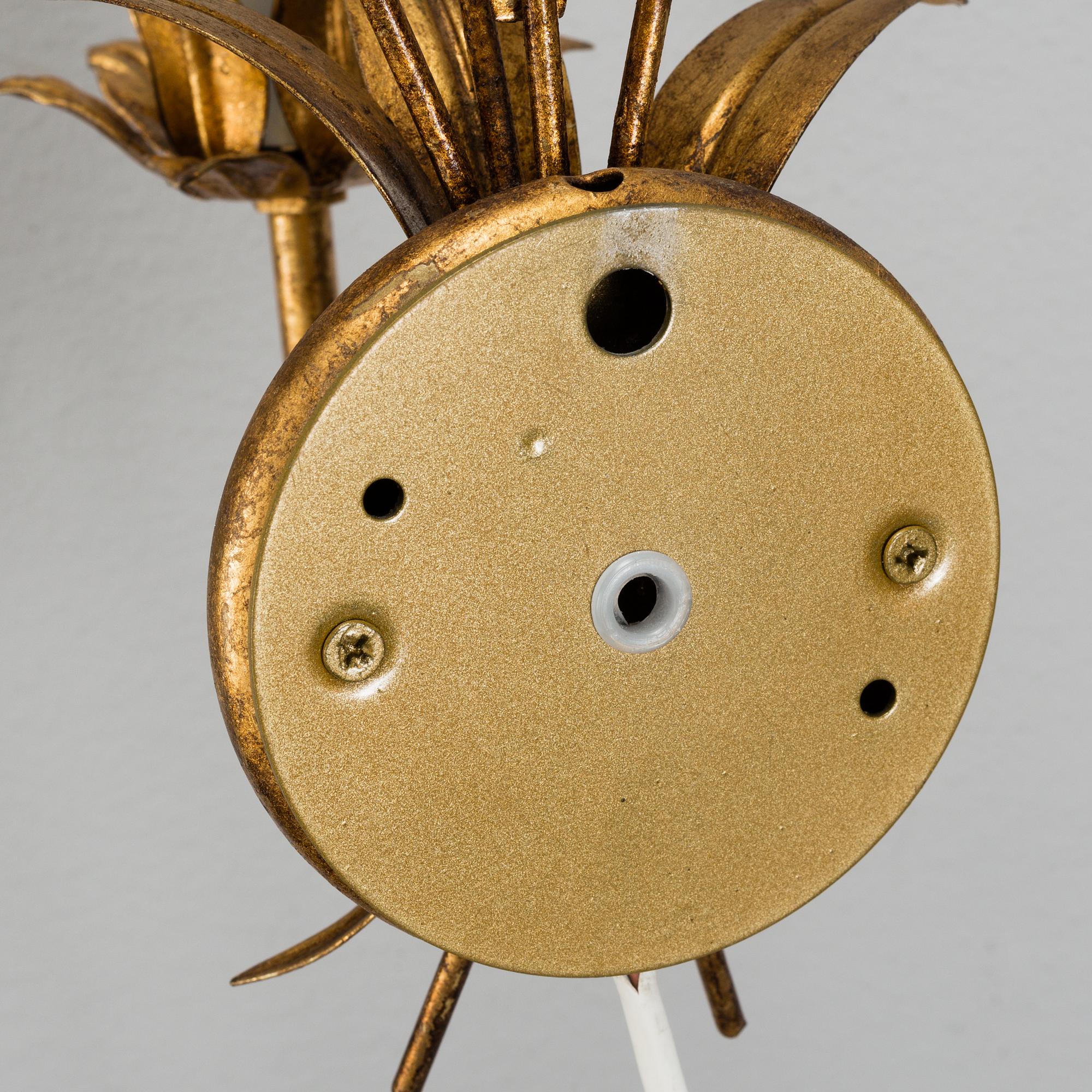 TAKKRONA SAMT ETT PAR LAMPETTER, Italien, 1900-talets andra hälft.