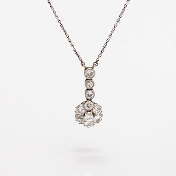 A 14-18K gold and platinum necklace with dimaonds ca. 0.80 ct in total.