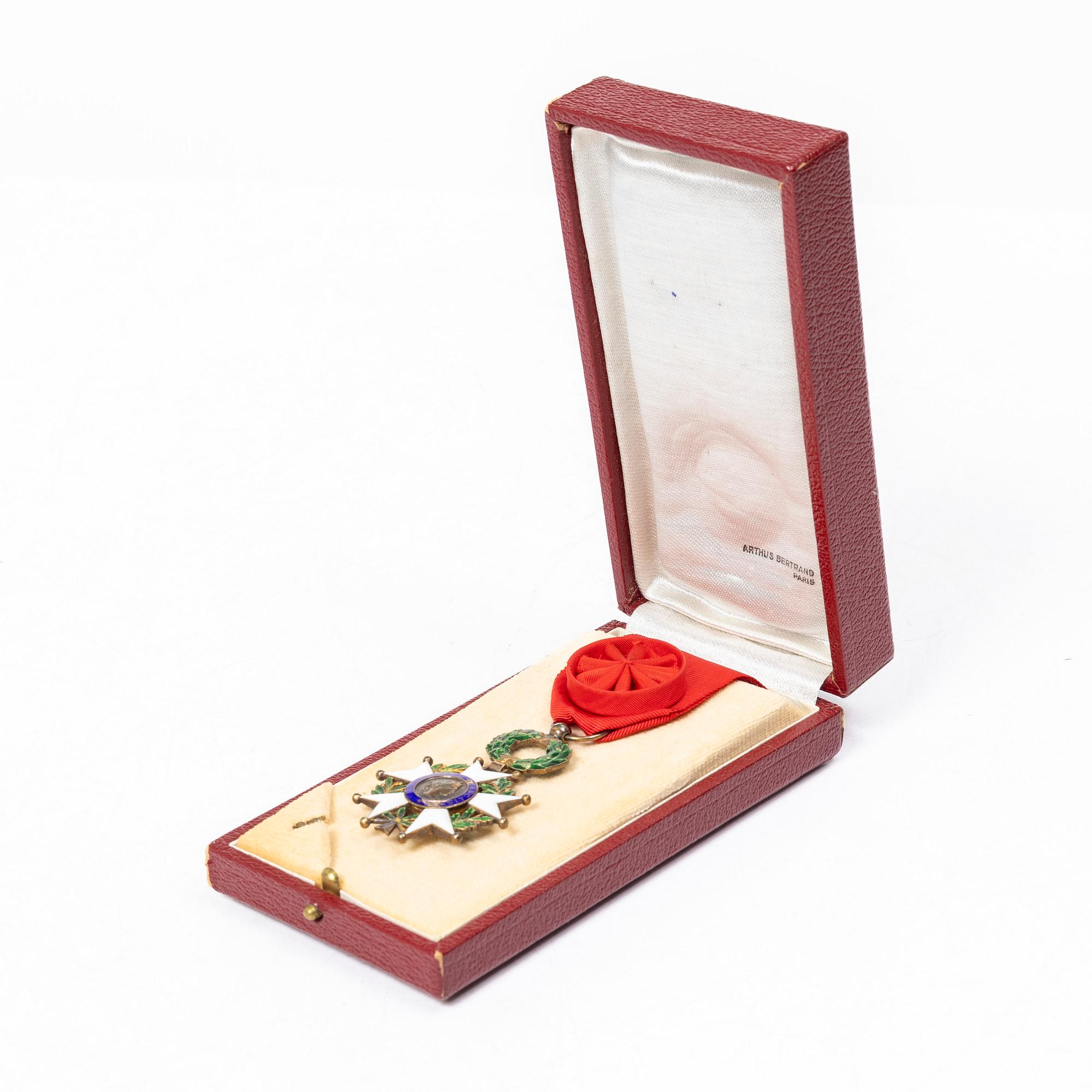 The Legion of Honour, Légion d'honneur, France, officer's insignia,