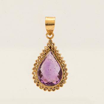 Pendant, 18K gold with amethyst and diamonds.