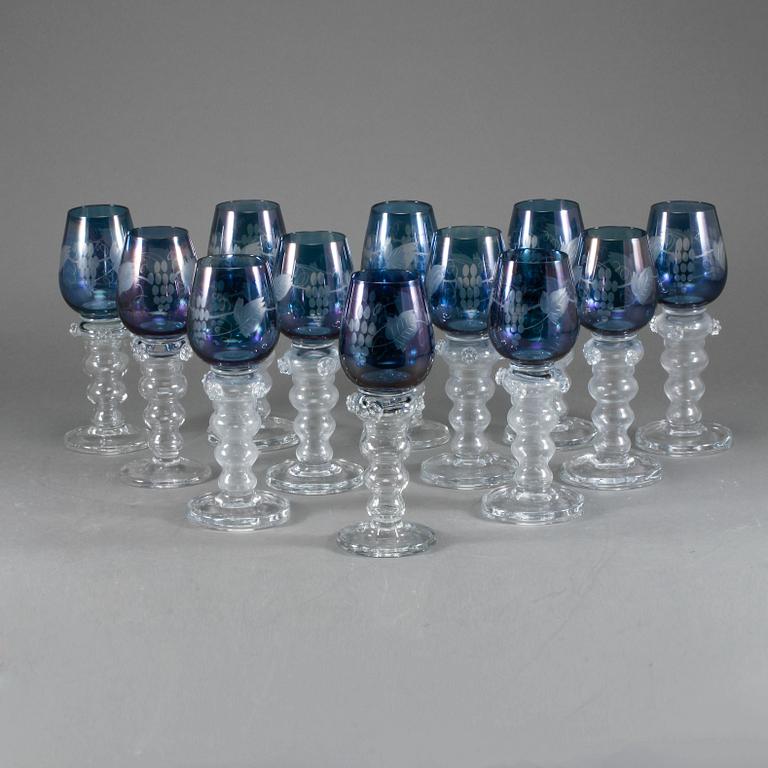 REMMARE, 12 st, glas, 1900-talets andra hälft.