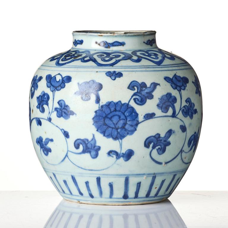A blue and white 'floral' jar, Ming dynasty, Wanli (1572-1620).