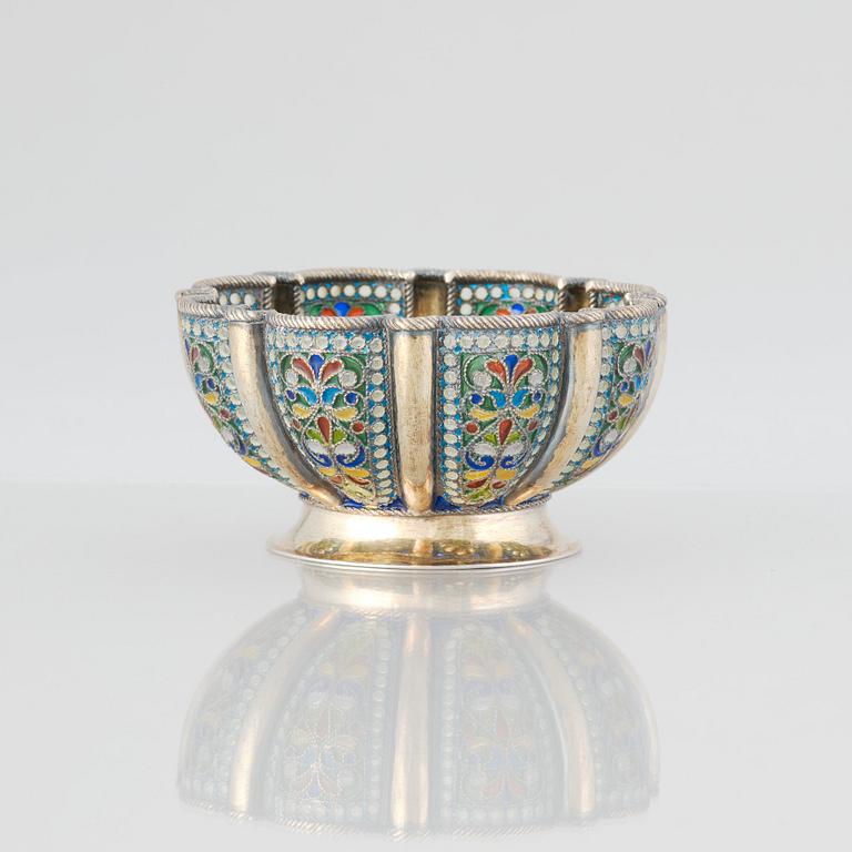 Russian parcel-gilt Silver and Cloisonné Enamel Bratina, Khlebnikov, Moscau 1910. Swedish import mark.