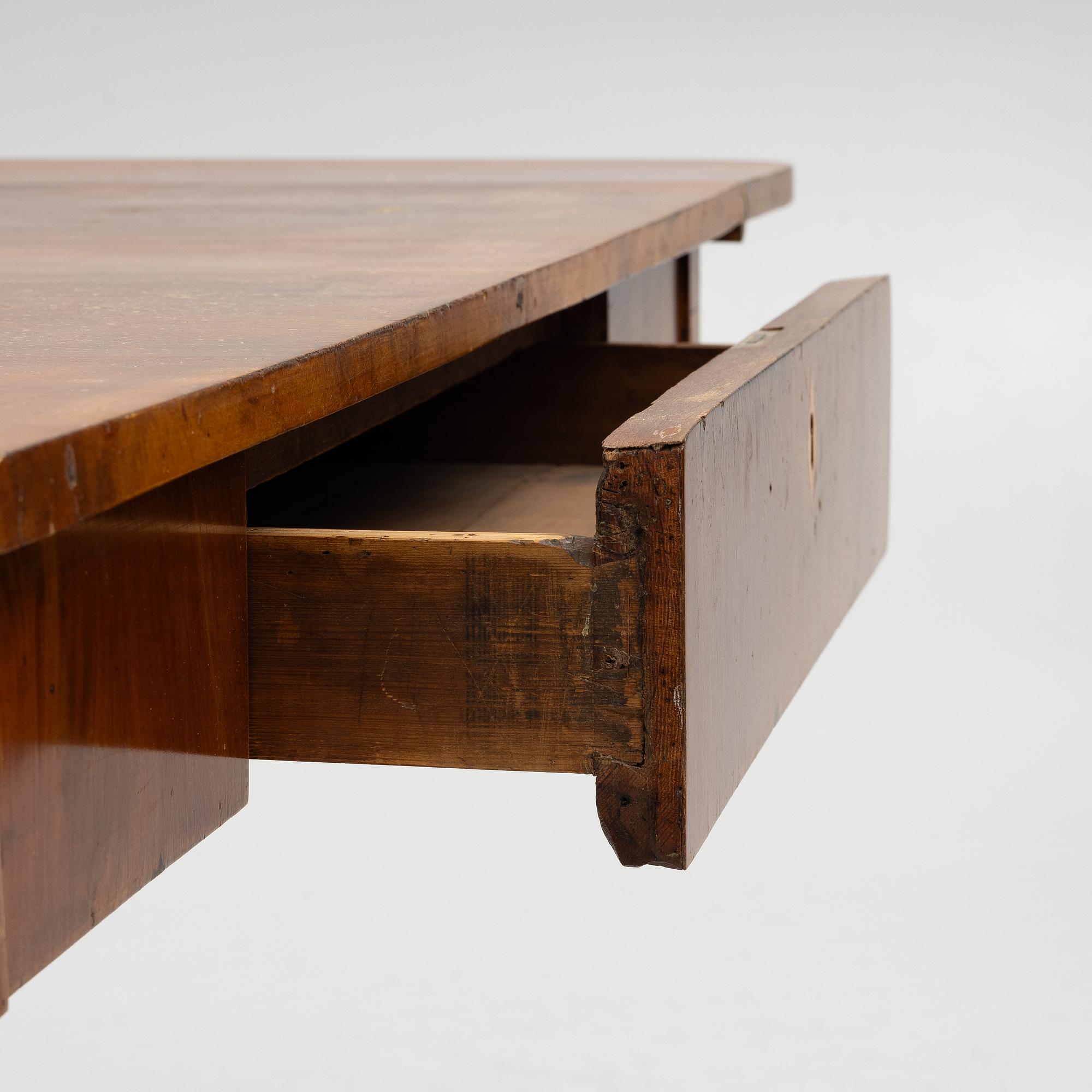 Salongsbord,  Karl Johan, 1800-talets första hälft.