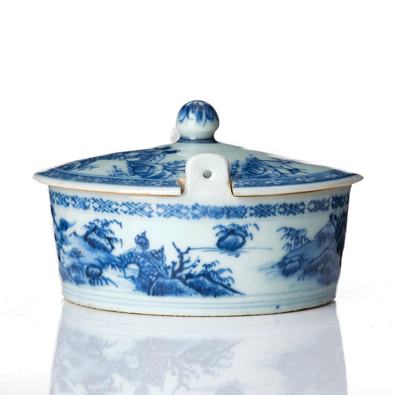 A blue and white butter jar with cover, Qing dynasty, Qianlong (1736-95).