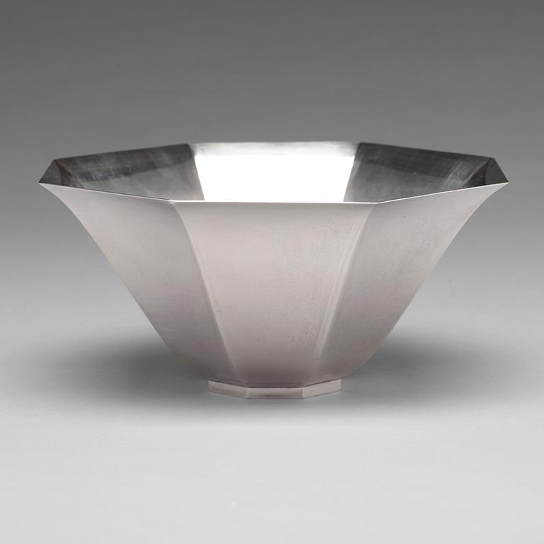 Wiwen Nilsson, an octagonal bell shaped sterling bowl, Lund Sweden 1945.