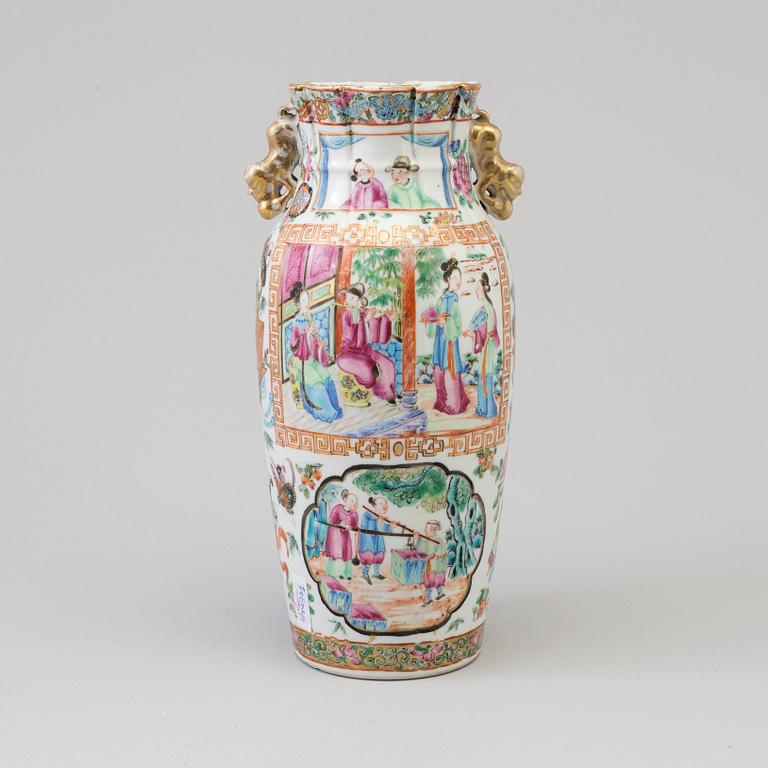 A famille rose porcelain vase, Canton, Qing dynasty, 19th century.