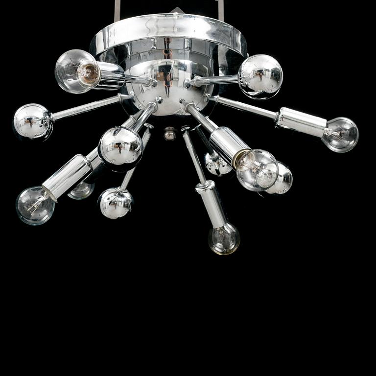 A late 20th century ceiling light.