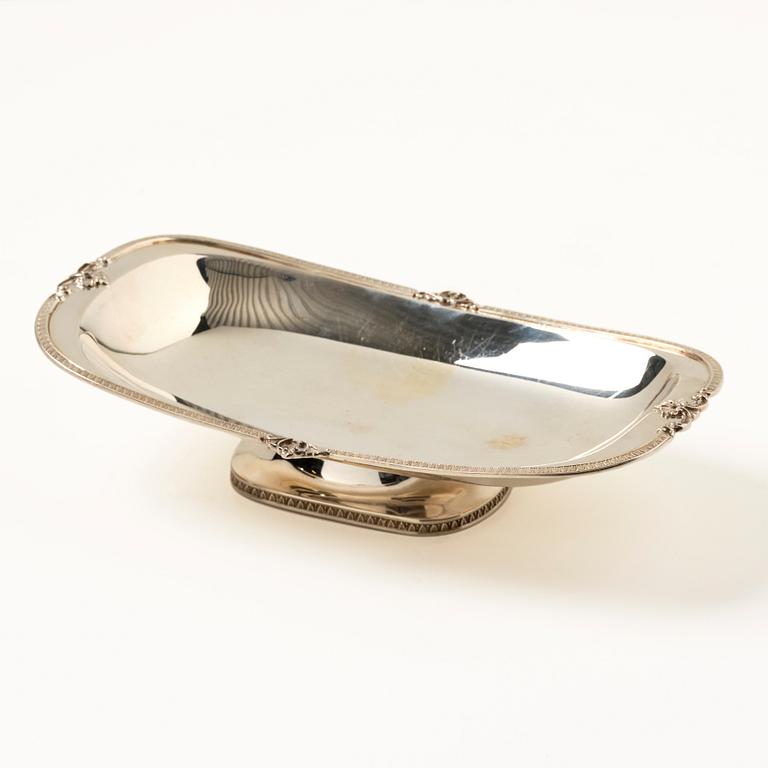 A bowl, 800/1000 silver, Vercelli, Italy, mid-20th Century.