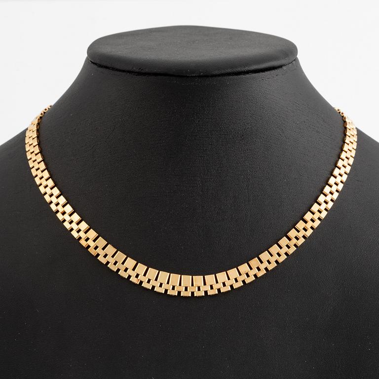Necklace, 18K gold.