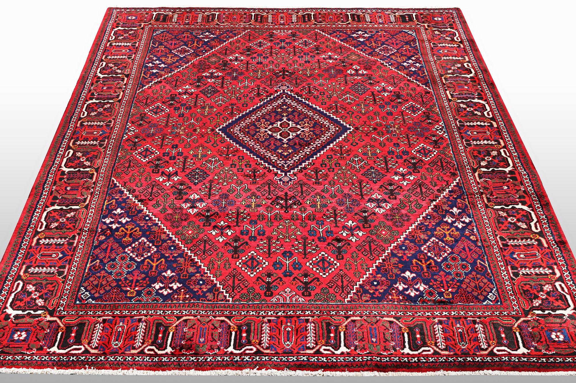Carpet, Hosseinabad, ca 348 x 247 cm.