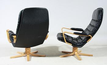 FÅTÖLJER, ett par, Dux. 1900-talets andra hälft.