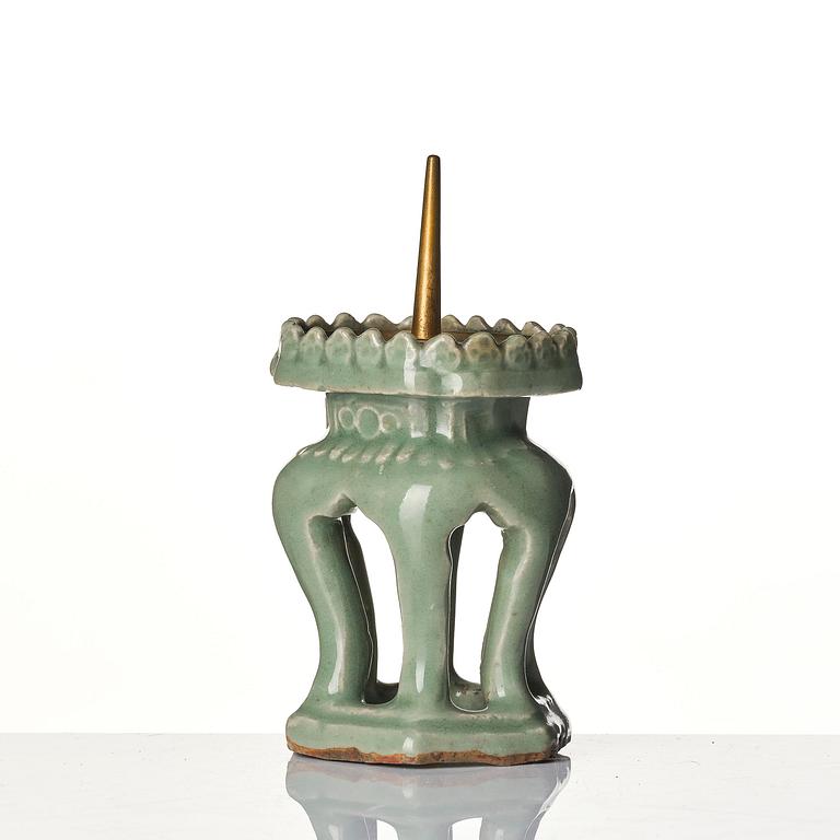 A rare celadon lamp, Ming dynasty (1368-1644).