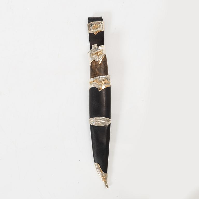 Knife-Jocke, (Jan Olsson), Sörböle, knife in sheath. signed.