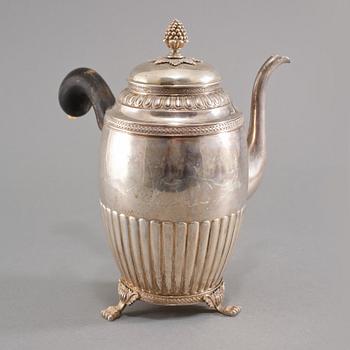 KAFFEKANNA, silver, Johan Petter Grönvall, Stockholm, 1827, vikt 693.