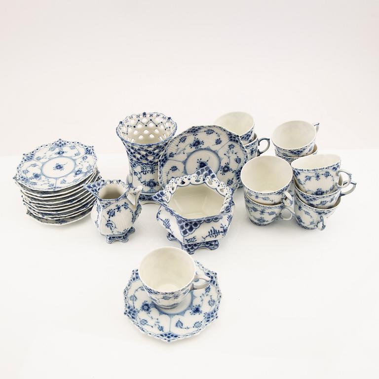Servis 15 dlr "Muselmalet" Royal Copenhagen, Danmark 1957-1978.