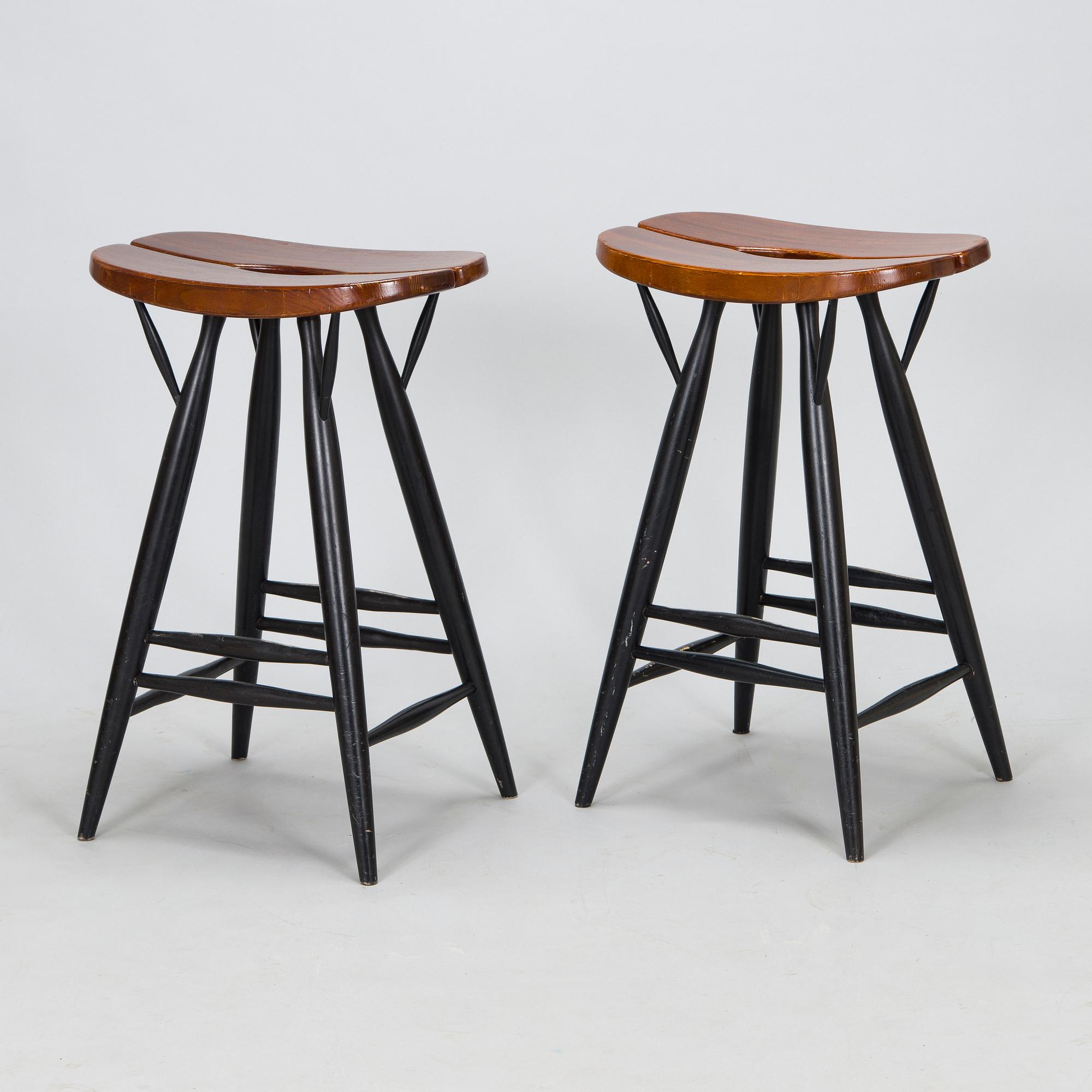 Ilmari Tapiovaara, barstolar, 2 st, "Pirkka", Artek, 2000-tal.