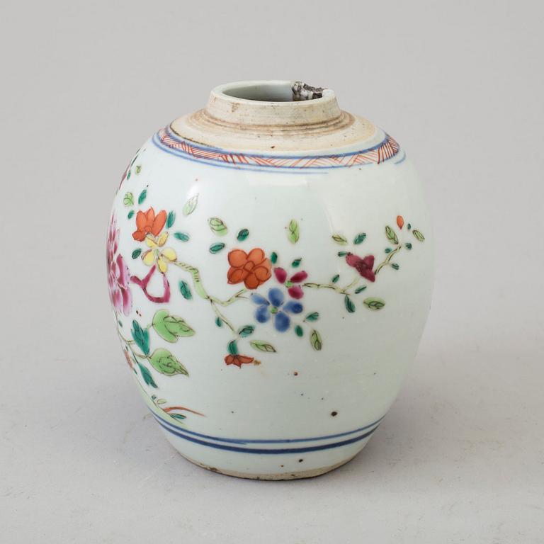 A JAR, China, Qing dynasty, 18th century.