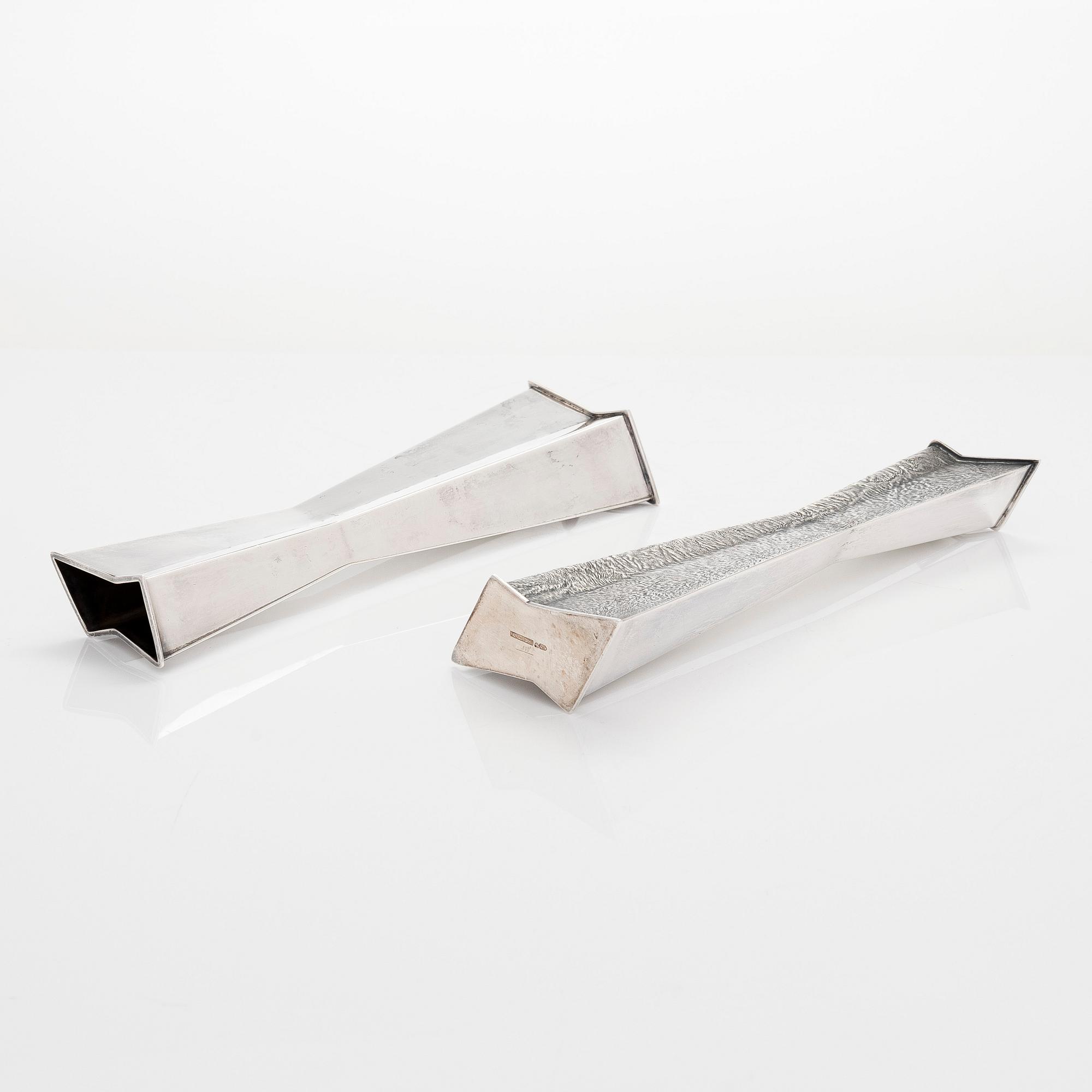 Tapio Wirkkala, two silver vases model TW 226, Kultakeskus, Hämeenlinna 1966.