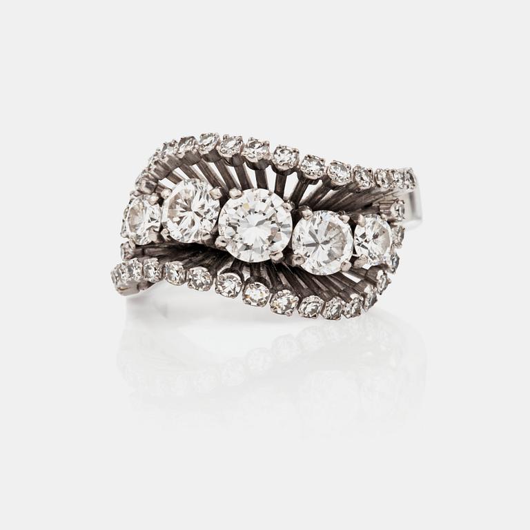 RING med briljantslipade diamanter totalt ca 1.25 ct.