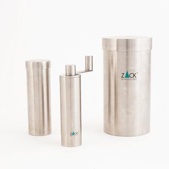 A set of eight stainless steel kitchen objects, 6 marked ZACK.