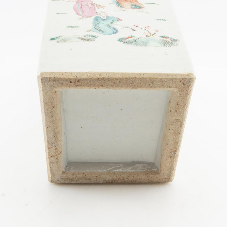 Vas Kina 1900-tal porslin.