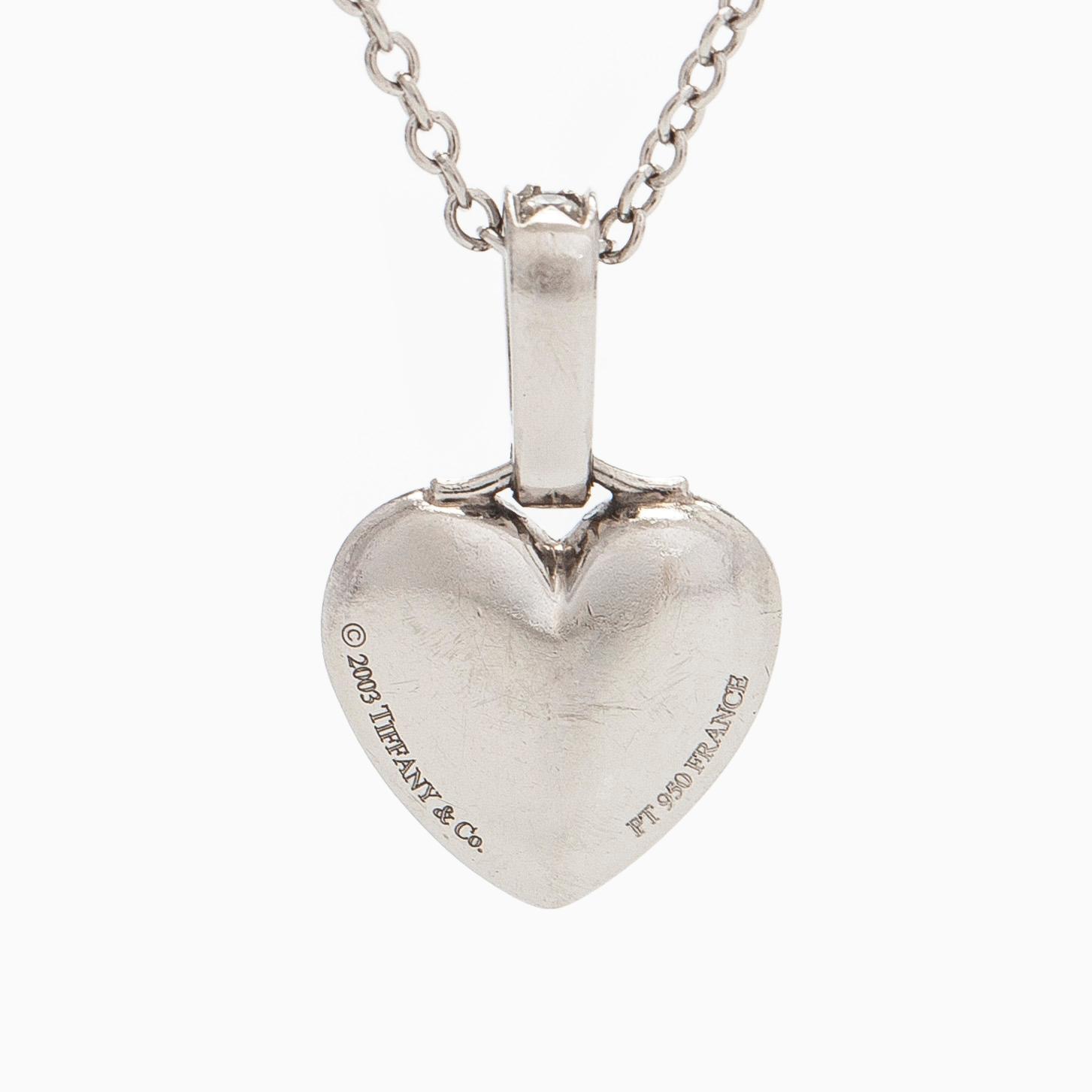 Tiffany & Co, kaulakoru, platinaa, sydämenmuotoinen riipus jossa briljanttihiottuja timantteja.