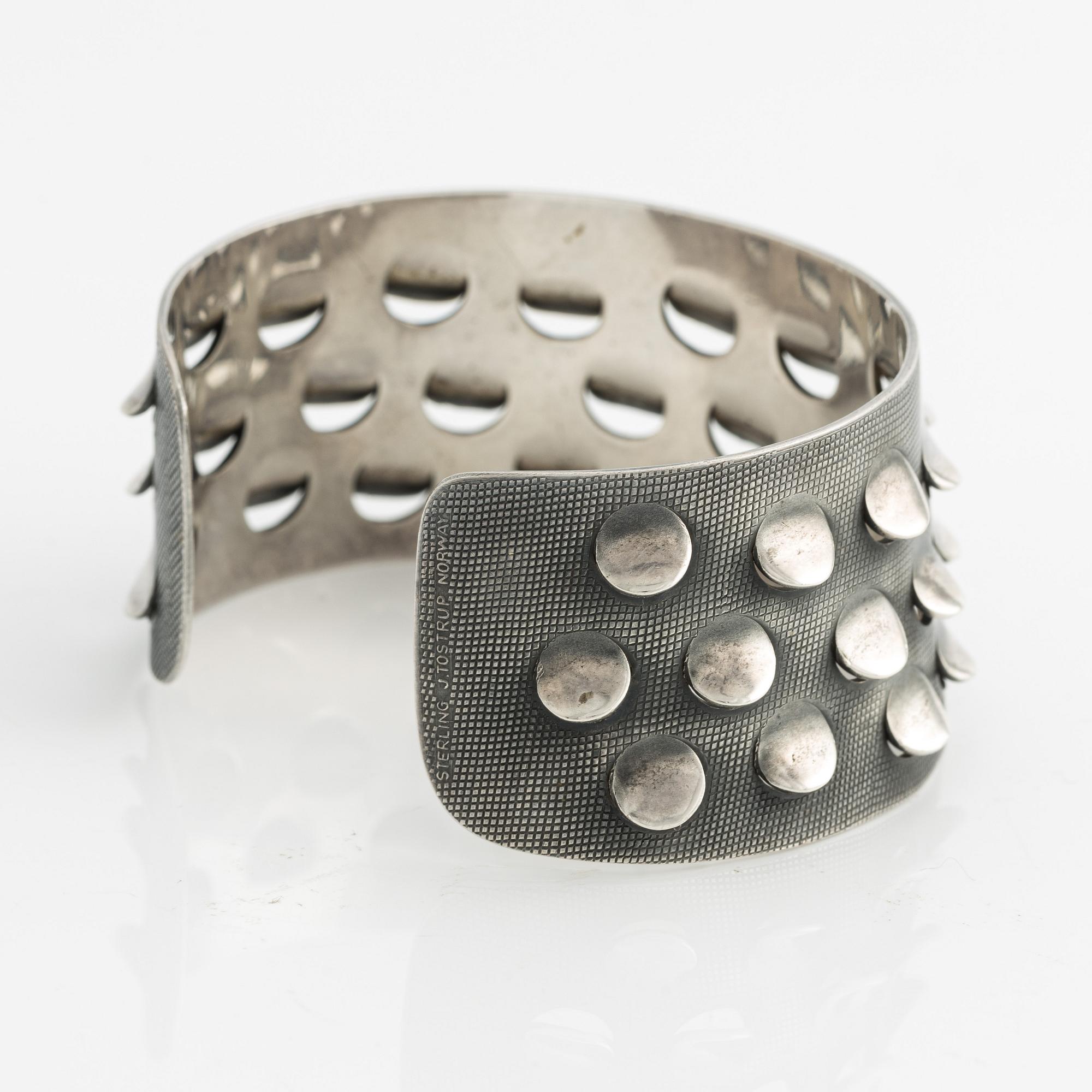 Grete Prytz-Kittelsen, för J. Tostrup, armring, sterlingsilver, Norge.