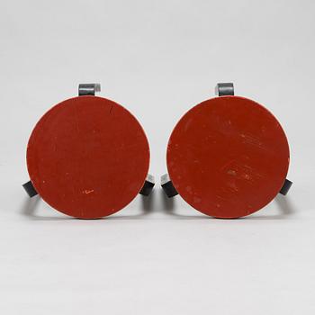 Alvar Aalto, pallar, 2 st, modell 60,  O.Y. Huonekalu-ja Rakennustyötehdas A.B. 1900-talets mitt.