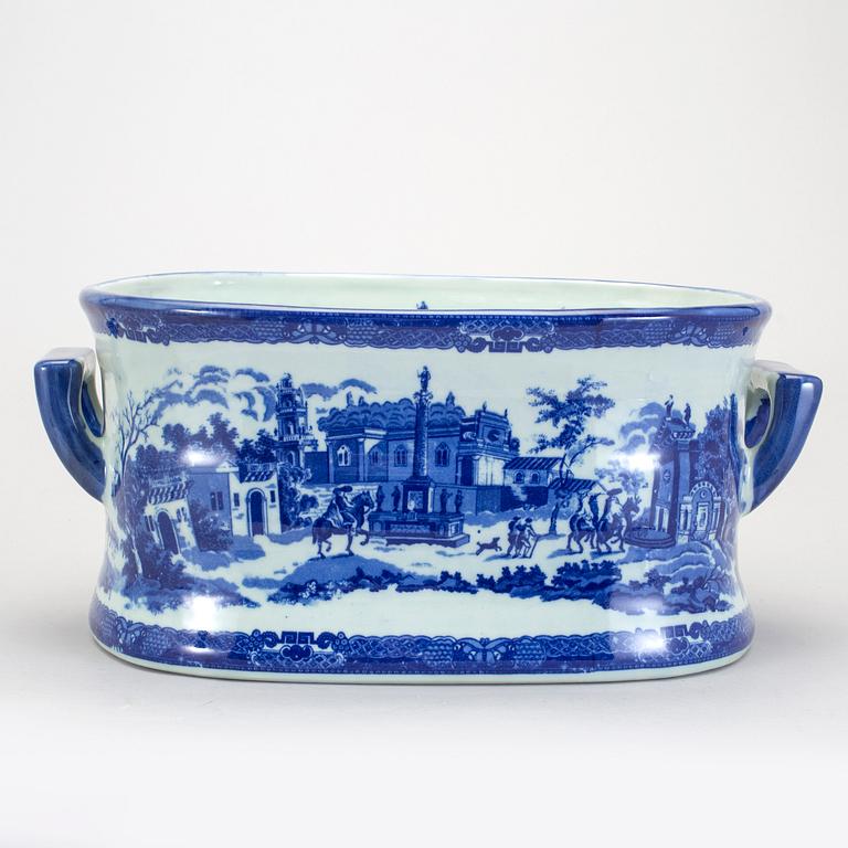 JARDINIÈRE / YTTERFODER, porslin, Victoria Ware Ironstone, modern tillverkning.