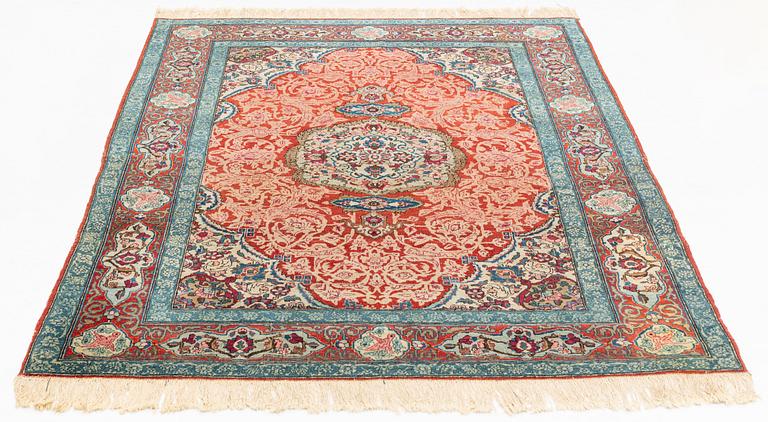 A carpet, antique/semi-antique, Esfahan ca 196 x 137 cm.